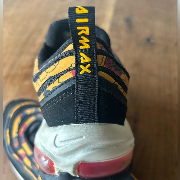 NIKE AIR MAX 97 SE GOLD/ BLACK FLORAL SIZE 9 WOMENS - Picture 8 of 10
